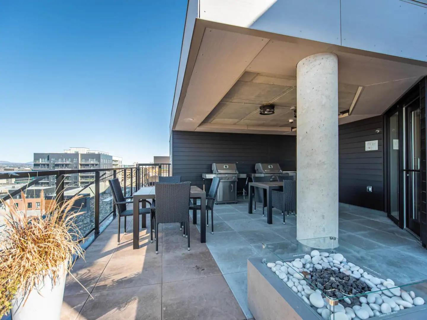 Quebec, Rustique Chic En Ville, Piscine Sur Le Toit Pour 2 A 6 Invites Exterior foto